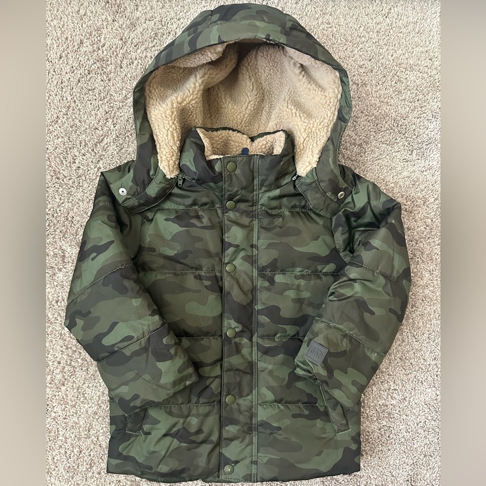 Gap Camo Coat - Size 5 Toddler - Excellent Like New Condition